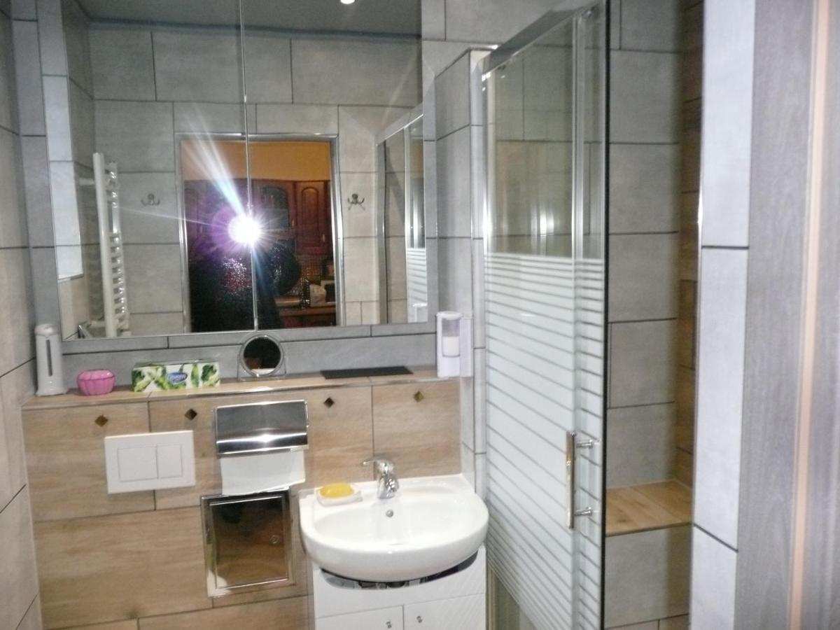 Apartament U Eli Apartman Jelenia Góra Kültér fotó