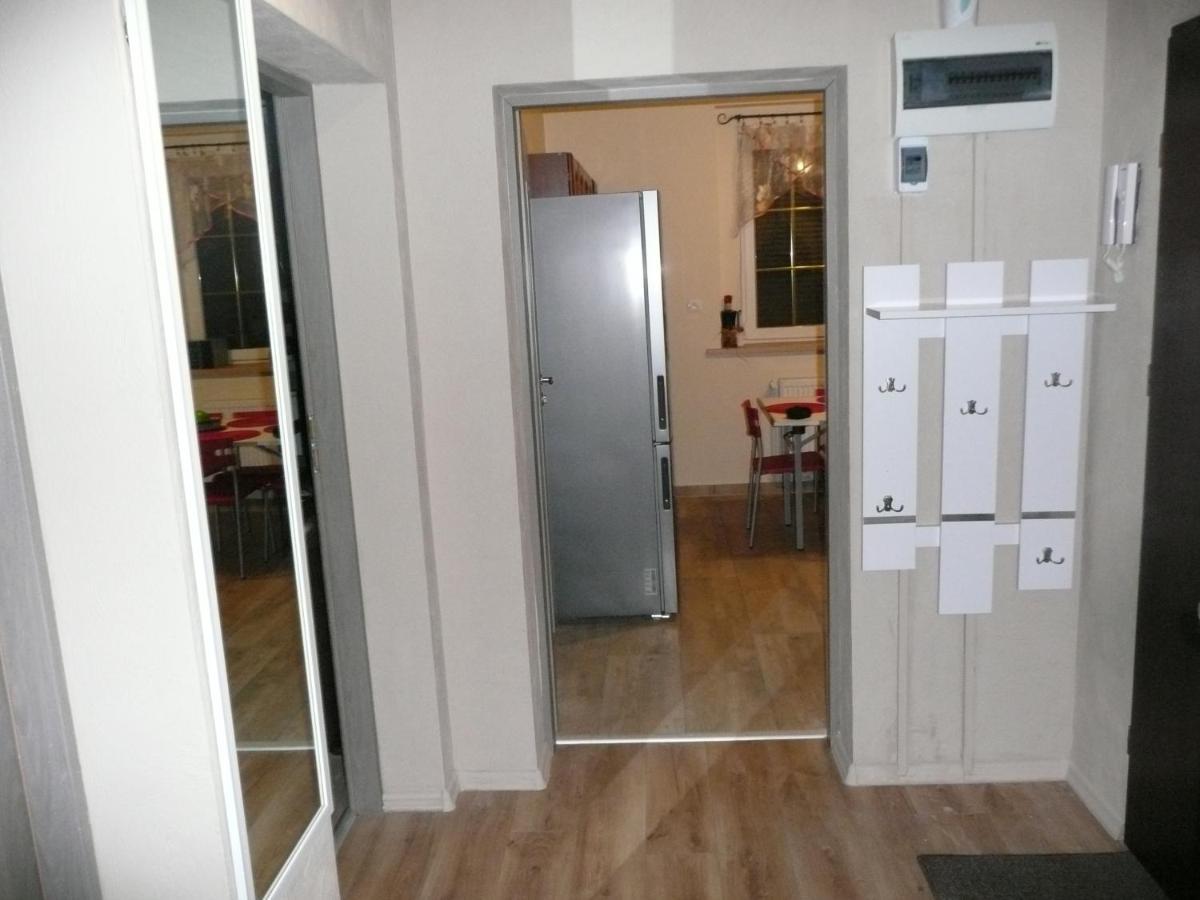 Apartament U Eli Apartman Jelenia Góra Kültér fotó